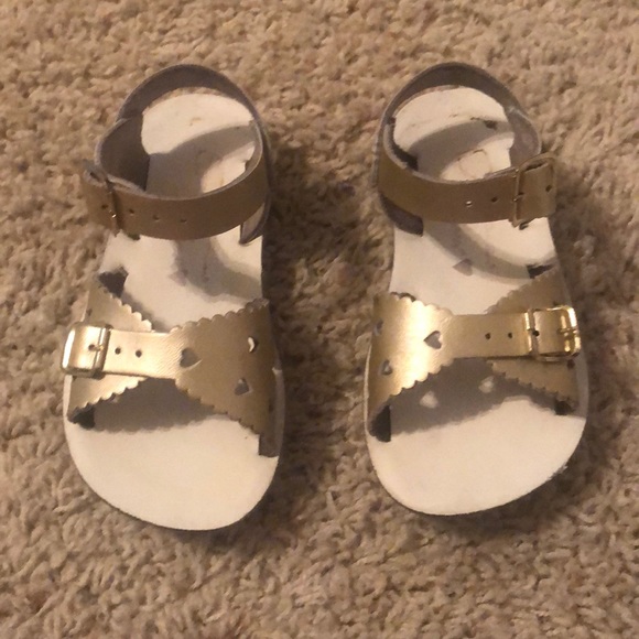 salt water sandals sweetheart